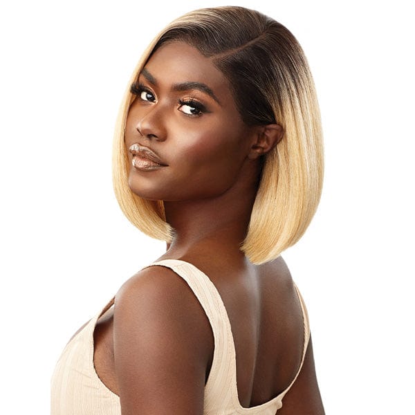 Outre Melted Hairline Synthetic Deluxe Wide HD Lace Front Wig - BREENA - Image 3
