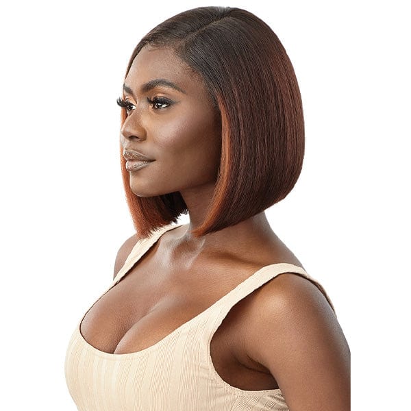 Outre Melted Hairline Synthetic Deluxe Wide HD Lace Front Wig - BREENA - Image 4