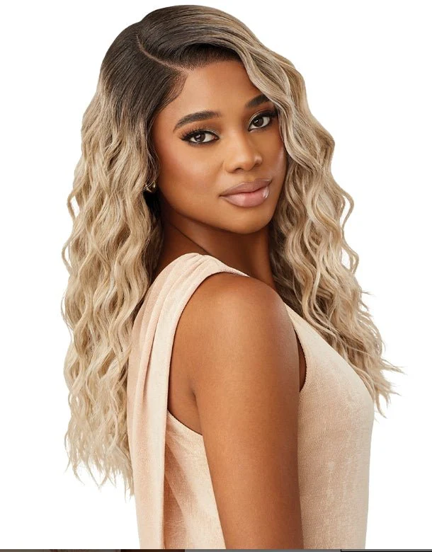 Outre Melted Hairline Synthetic Deluxe Wide HD Lace Front Wig - CARESS - Image 2