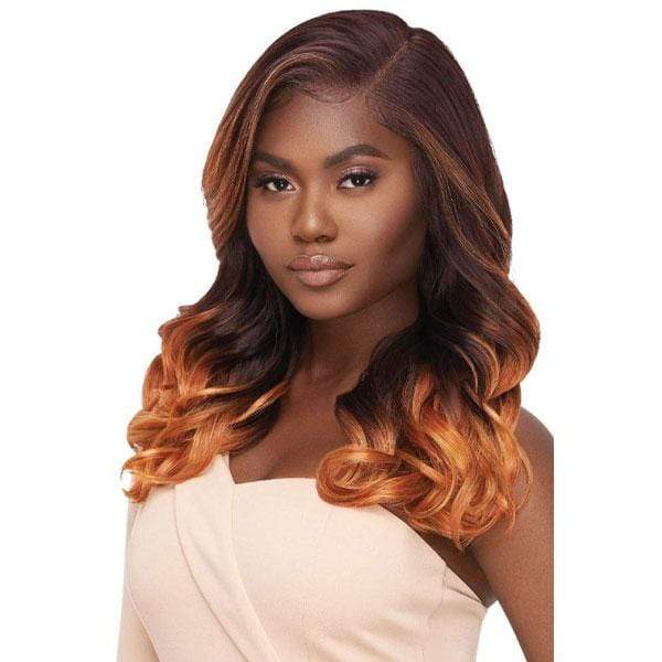 Outre Melted Hairline Synthetic Deluxe Wide HD Lace Front Wig - DIVINE - Image 2