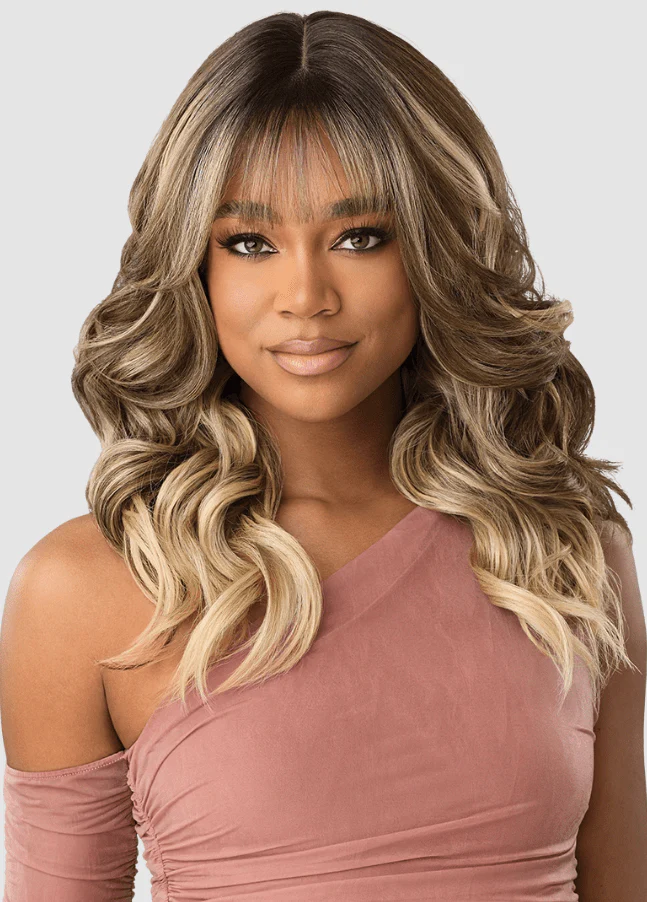 Outre Melted Hairline Synthetic Deluxe Wide HD Lace Front Wig - MH 104 - Image 3