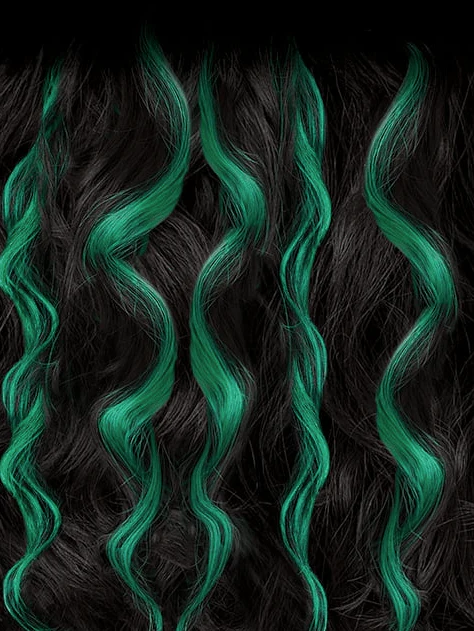 Outre Melted Hairline Synthetic Deluxe Wide HD Lace Front Wig - MH 112 - Image 16