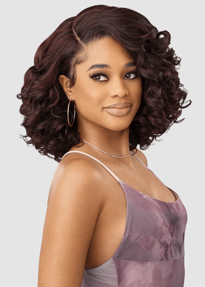 Outre Melted Hairline Synthetic Deluxe Wide HD Lace Front Wig - MH 114 - Image 3