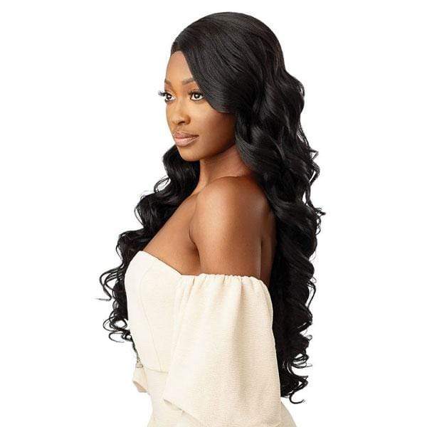 Outre Synthetic Melted Hairline HD Lace Front Wig - CHANDELL - Image 3
