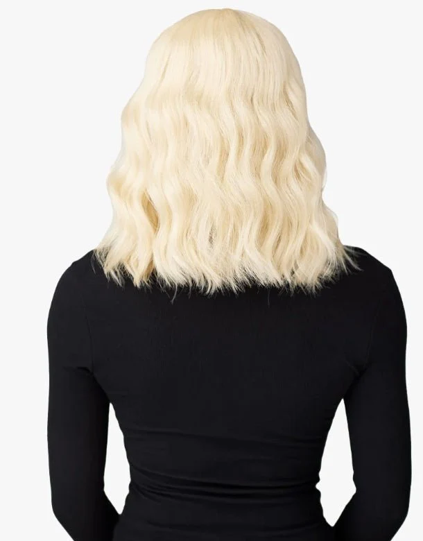 Sensationnel Butta Chic Bob 5" Deep Glueless HD Lace Front Wig - LOB UNIT 5 - Image 4