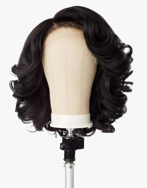 Sensationnel KINKY EDGES Y-PART KINKY VOLUME CURL 14″ - Image 5